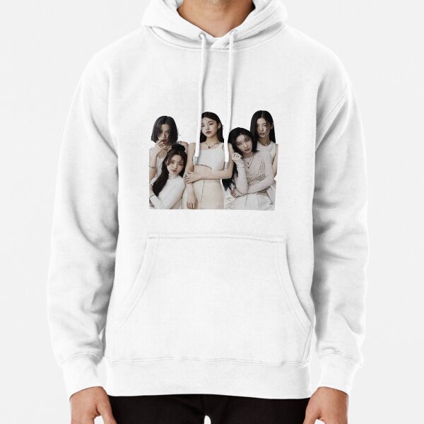 itzy Pullover Hoodie RB1201 product Offical itzy Merch